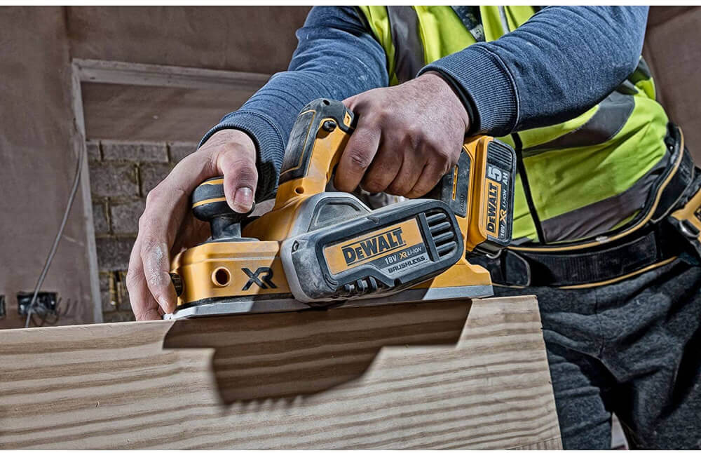 Рубанок акумуляторний безщітковий DeWALT DCP580N - Зображення 5