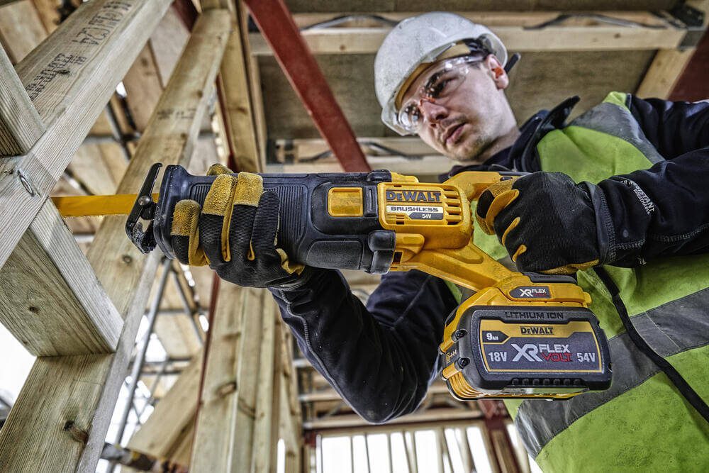 Пила шабельна акумуляторна DeWALT DCS389N - Зображення 3
