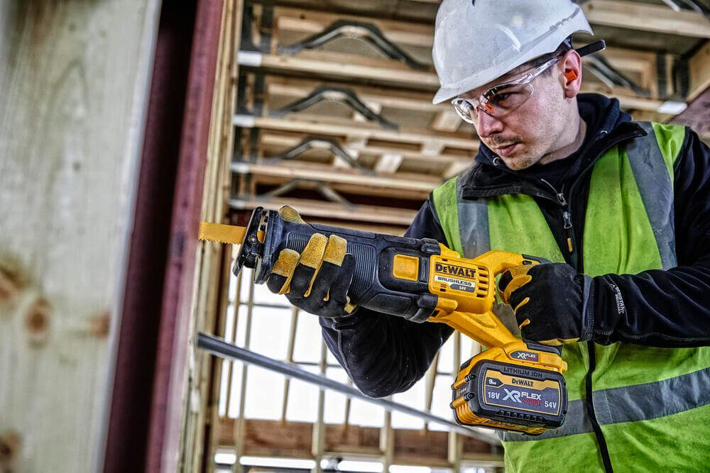 Пила шабельна акумуляторна DeWALT DCS389NT - Зображення 8